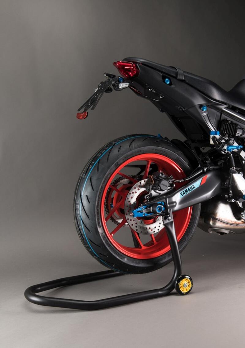 Portatarga Regolabile per Yamaha A2